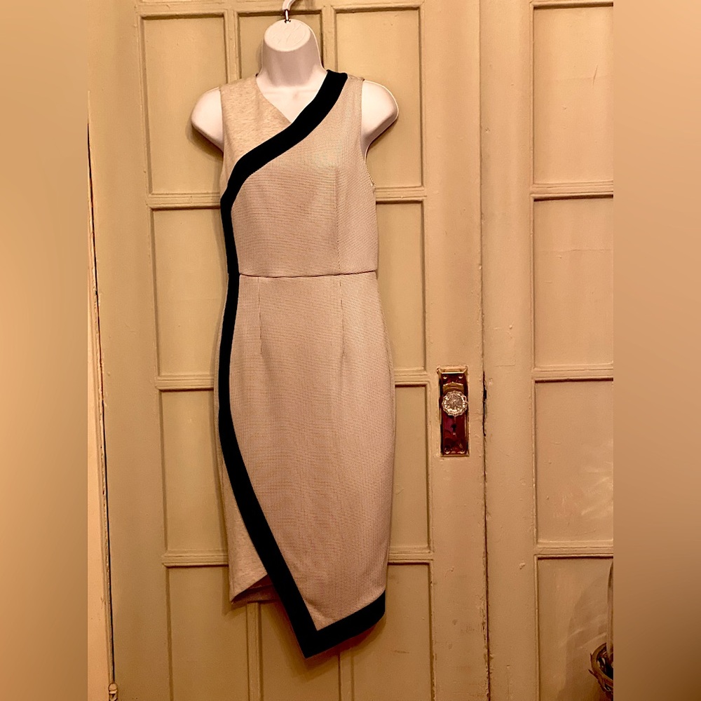 HAZEL DRESS Size 8 Fitted Cut Asymmetric Stylish a mixed of patterns n colors